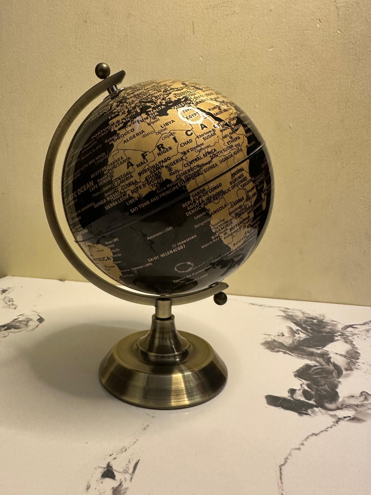Globe On Metallic Stand TA-250