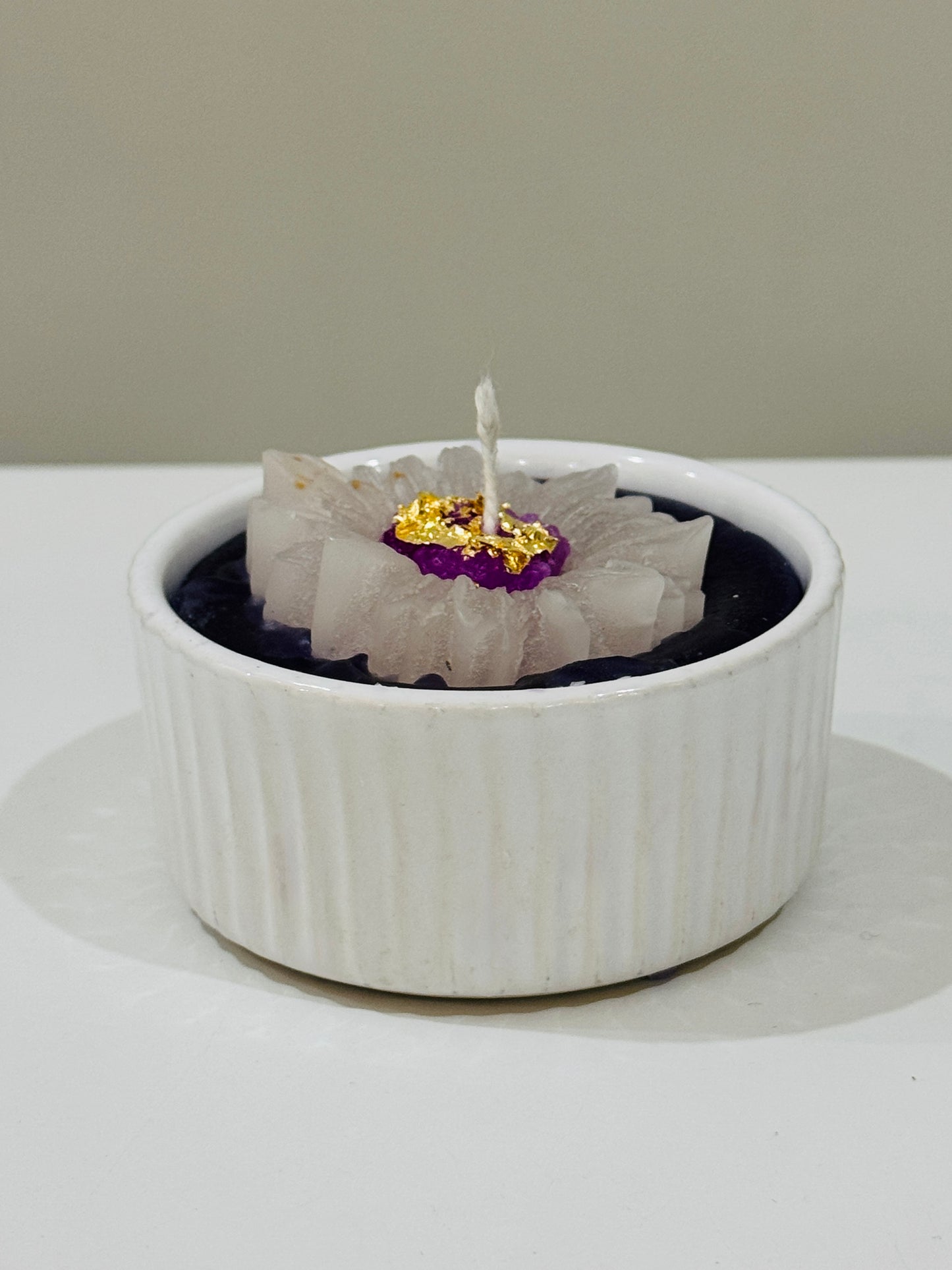 Daisy Bloom Scented Candle CA-103
