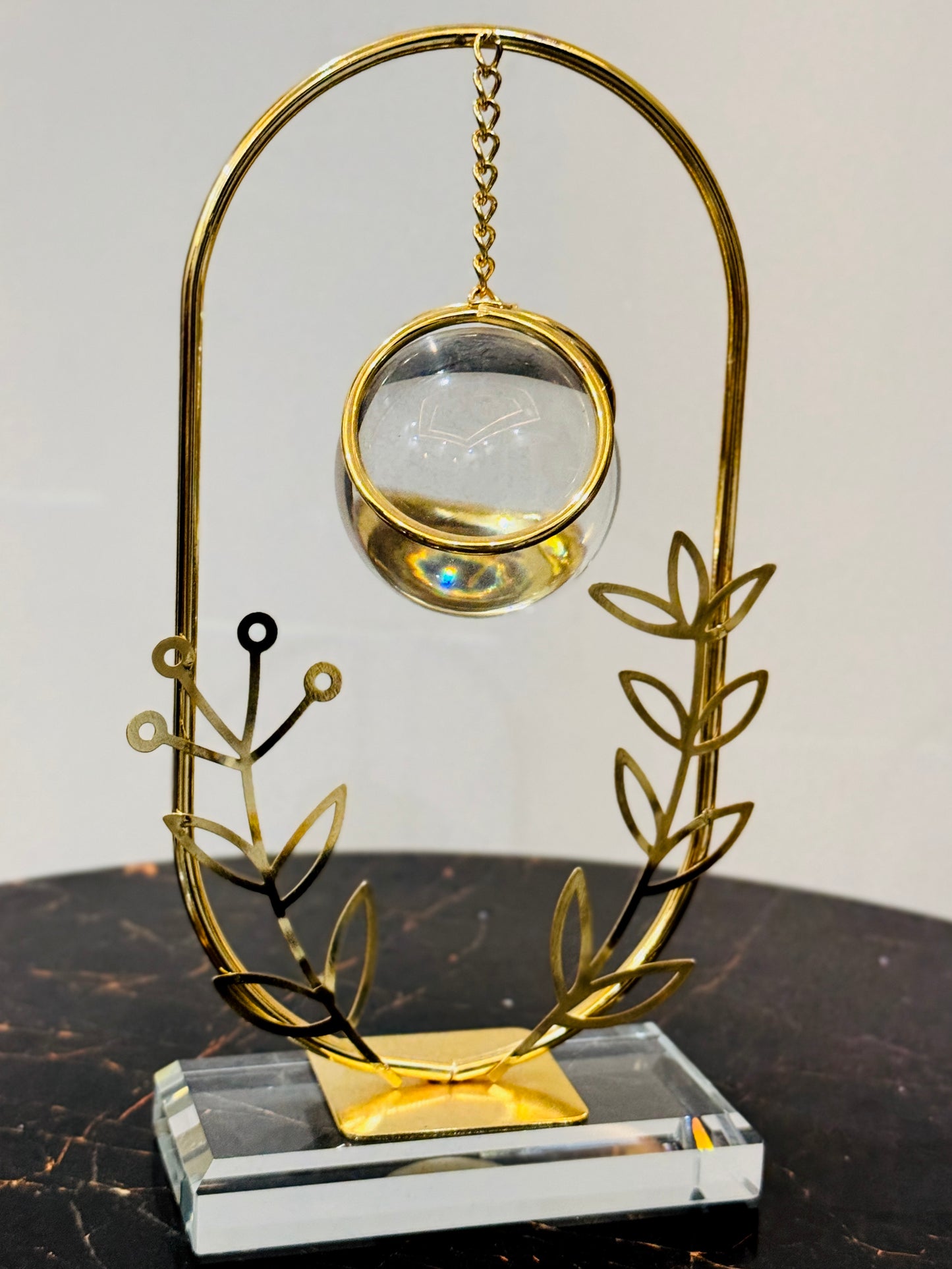 Metallic Heavy Ball Golden Table Stand TA-122