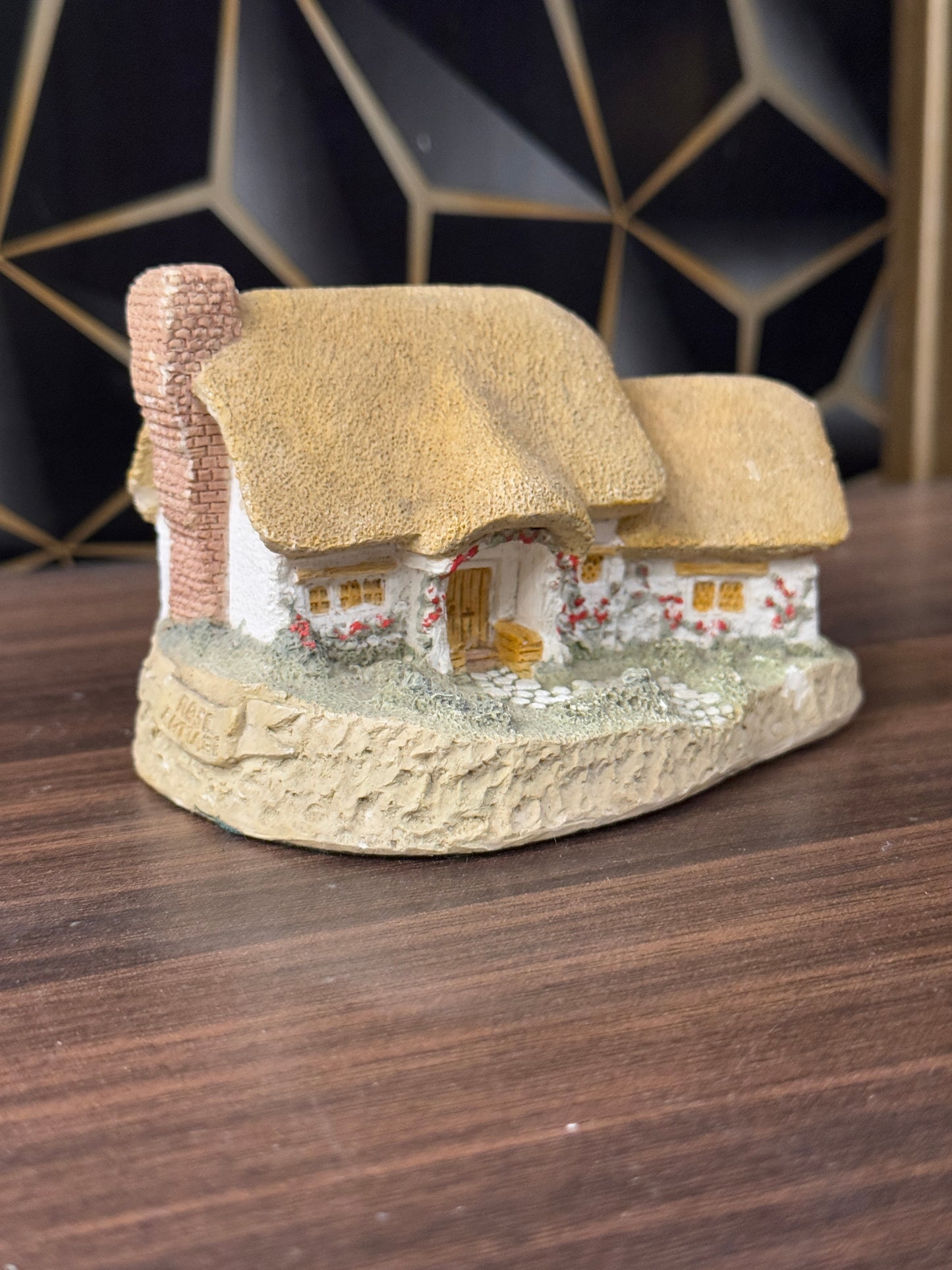 Ceramic House Decor Piece TA-259