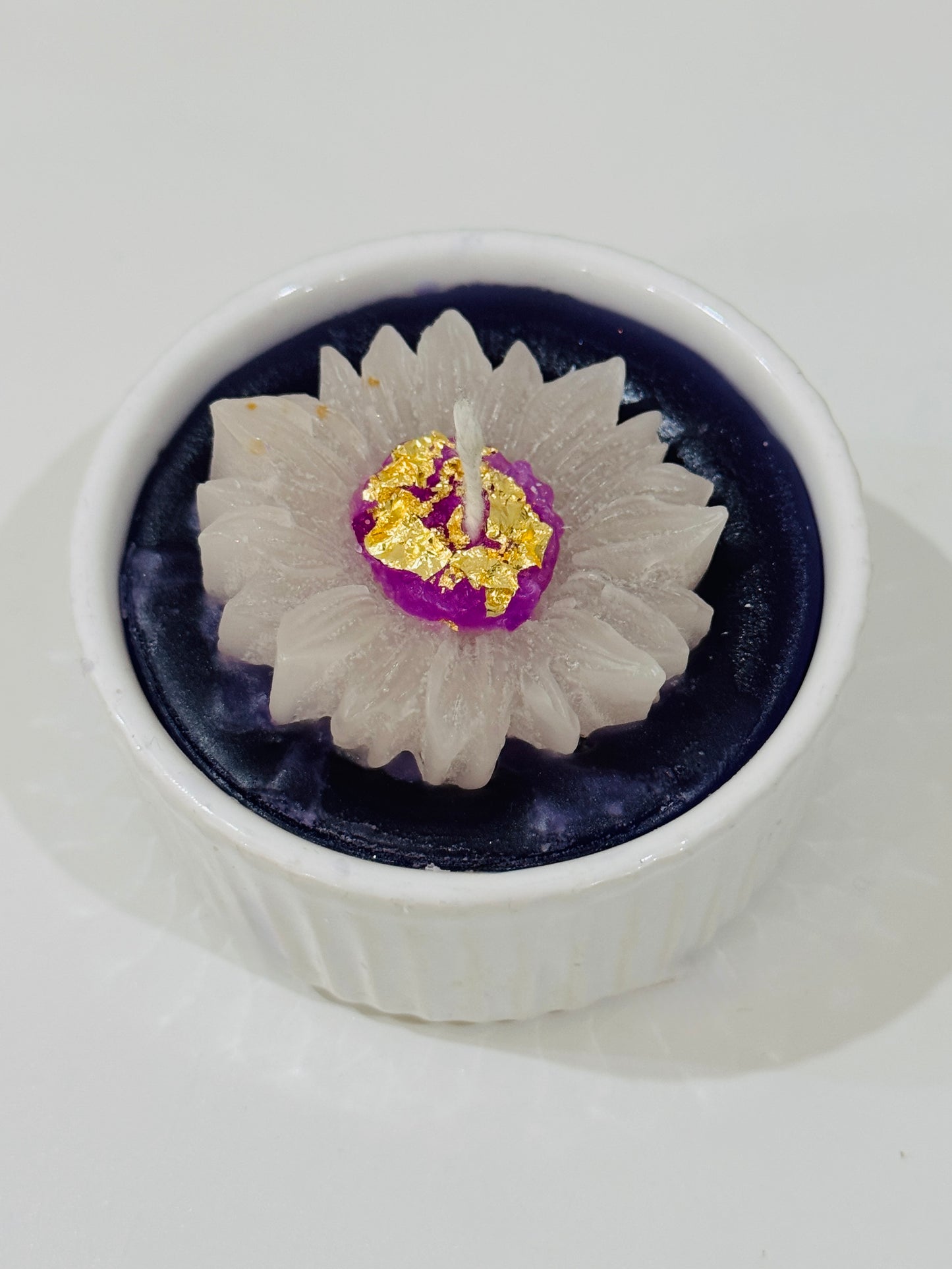 Daisy Bloom Scented Candle CA-103