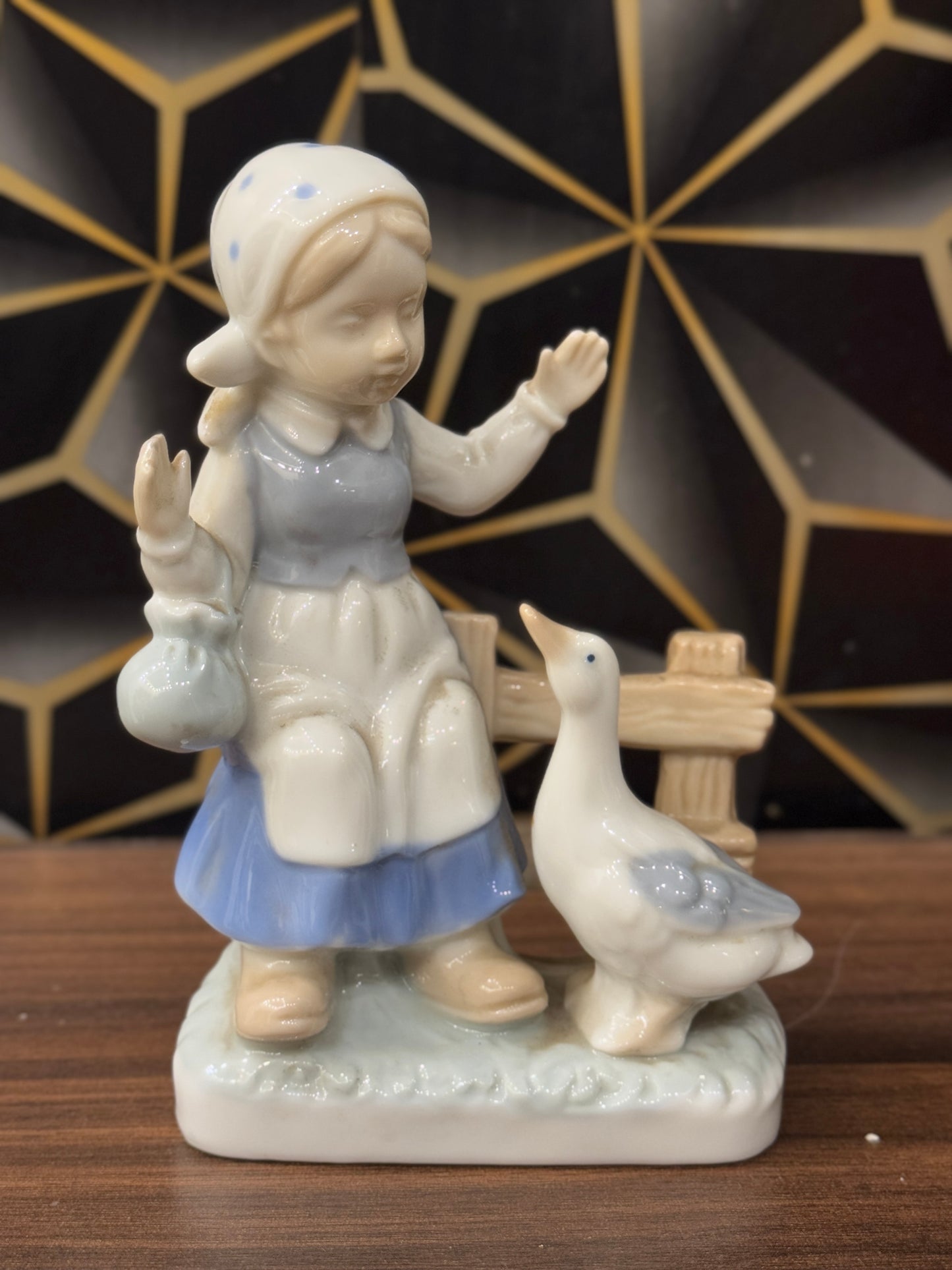 Ceramic Unique Decor Piece TA-261