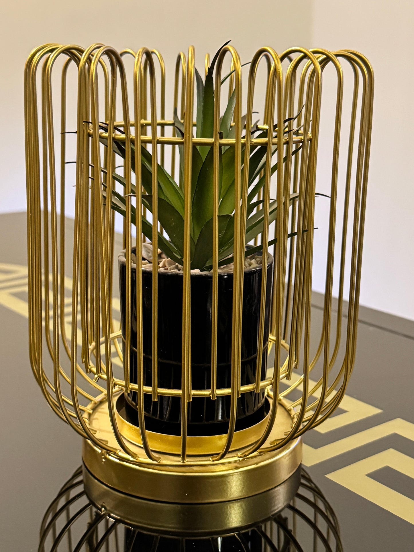 Metallic Golden Stand With Planter TA-103