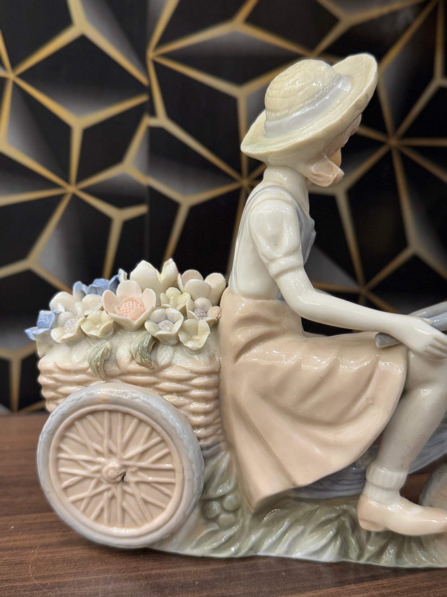 Ceramic Decor Piece TA-255