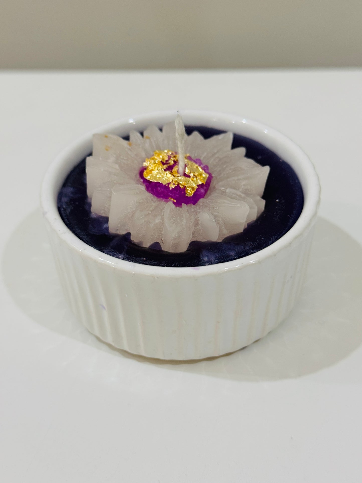 Daisy Bloom Scented Candle CA-103