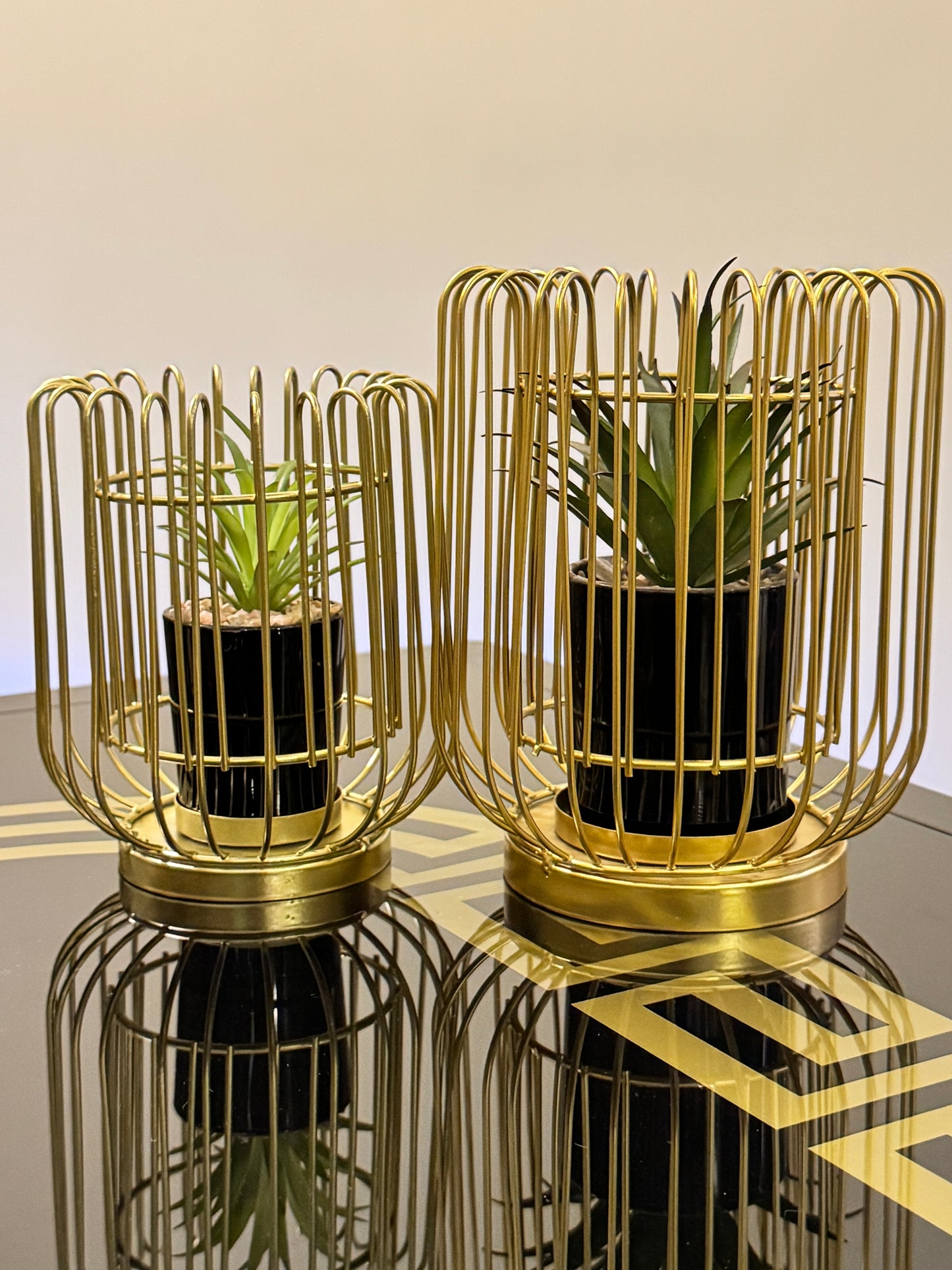 Metallic Golden Stand With Planter TA-103