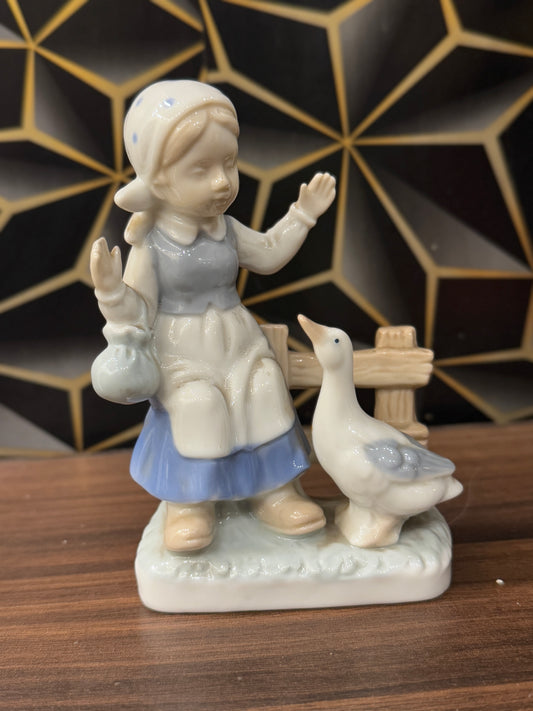 Ceramic Unique Decor Piece TA-261
