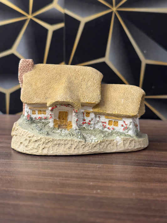 Ceramic House Decor Piece TA-259