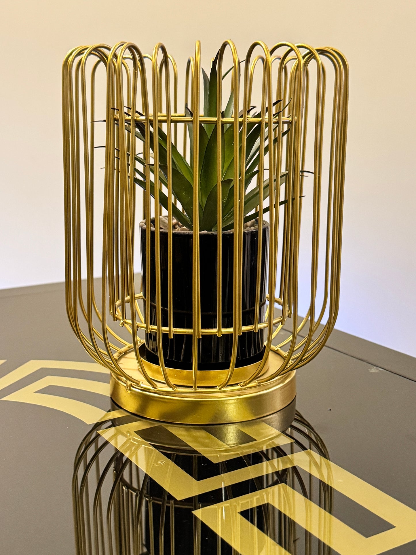 Metallic Golden Stand With Planter TA-103