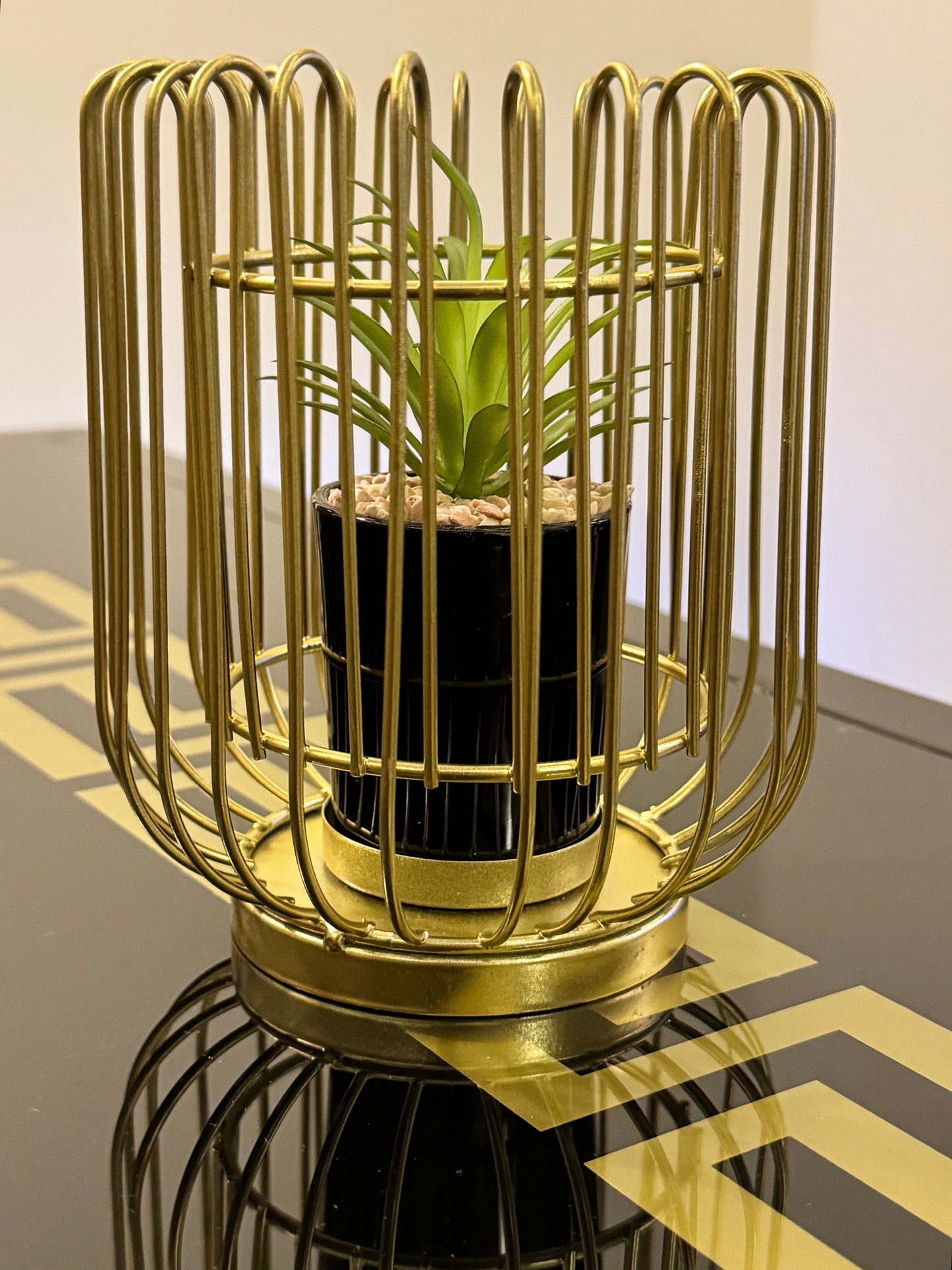 Metallic Golden Stand With Planter TA-103